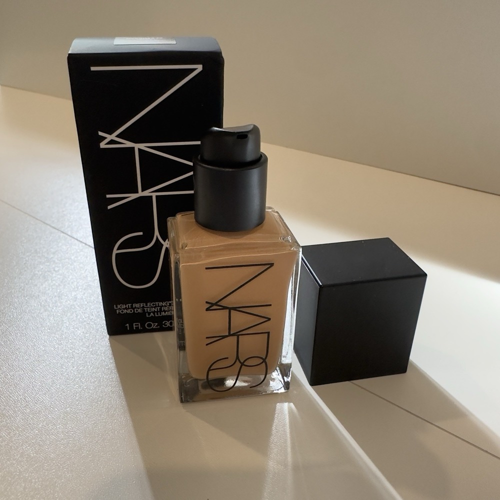 NARS Light Reflecting Foundation (Medium 2.25 Lanai) 30ml/1oz New in Box